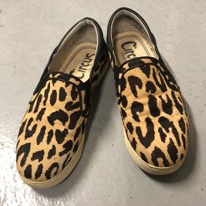 Comfy in-style Leopard sneaker!